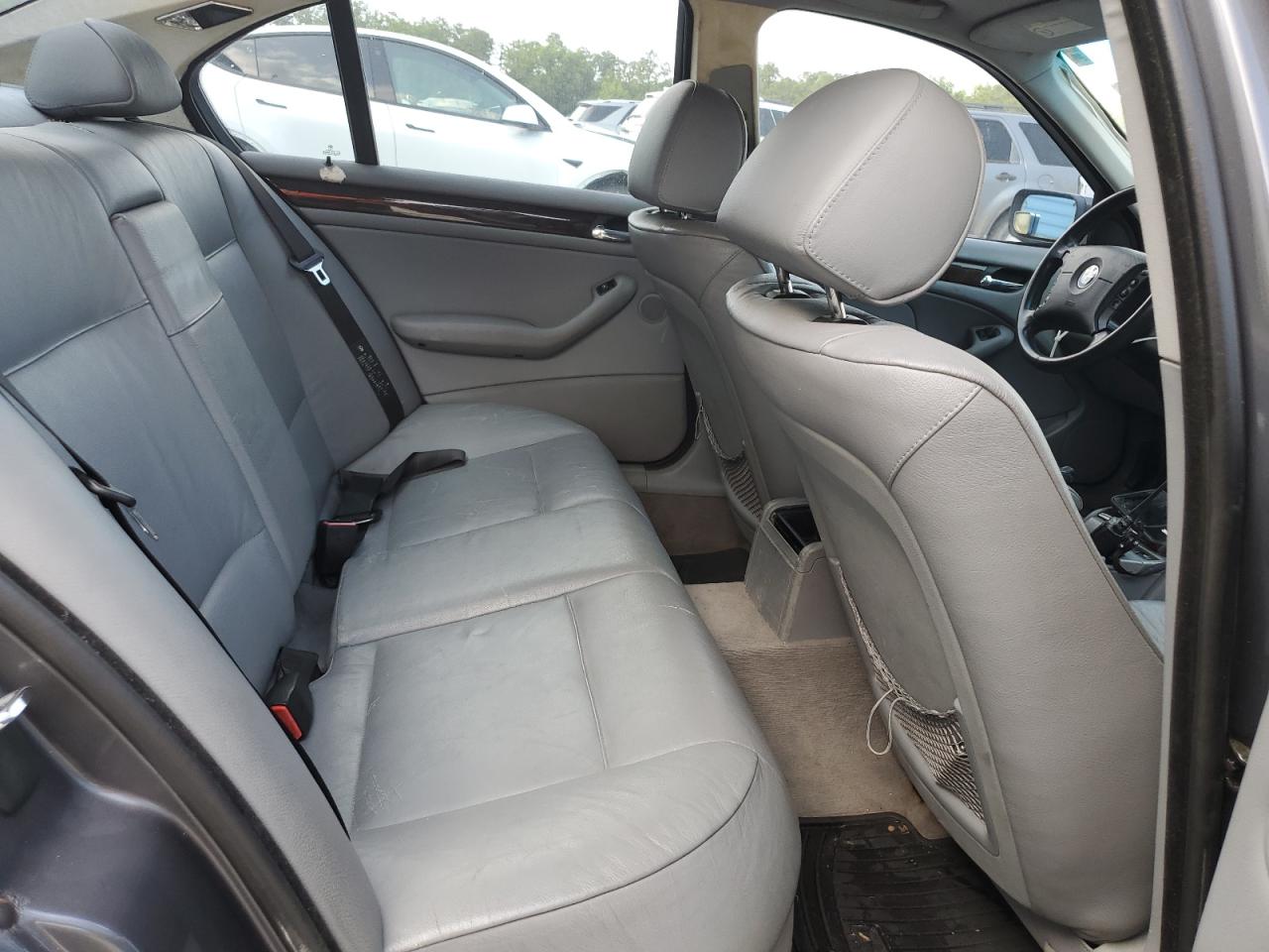 WBAAV33441FU97751 2001 BMW 325 I