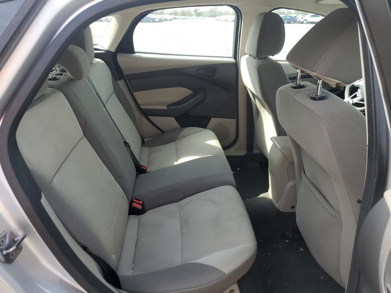 1FAHP3K2XCL457163 2012 Ford Focus Se