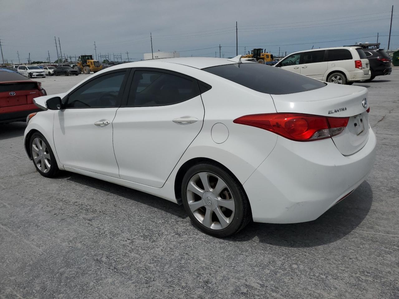 5NPDH4AE6DH319682 2013 Hyundai Elantra Gls