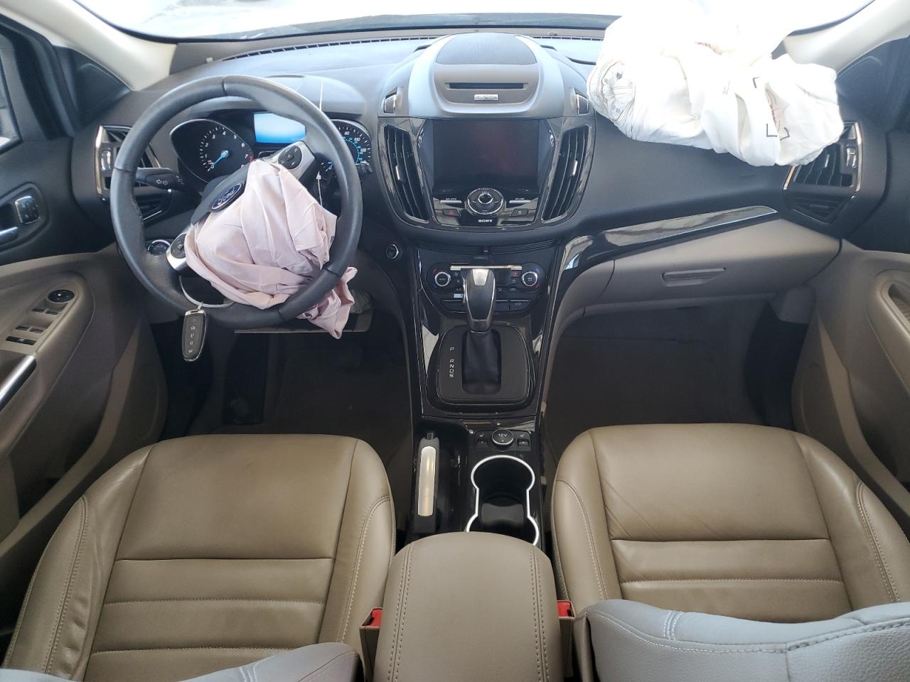 1FMCU0J98FUA03904 2015 Ford Escape Titanium