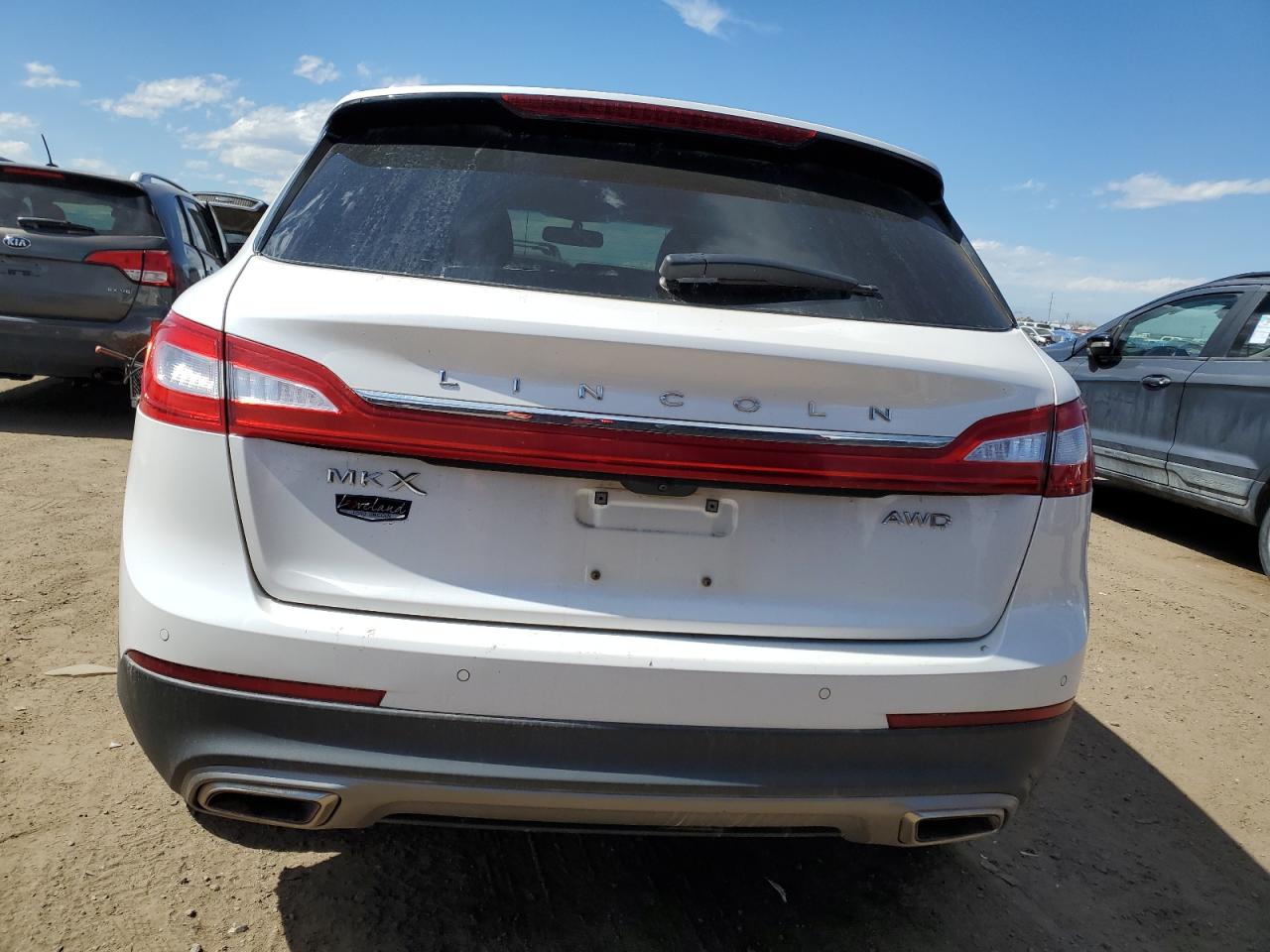 2LMPJ8JRXHBL26258 2017 Lincoln Mkx Premiere