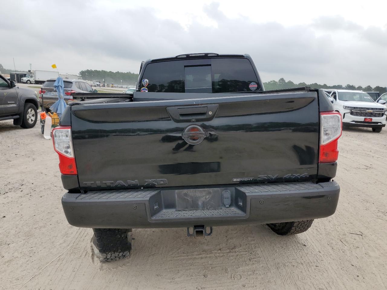 1N6BA1F48JN522866 2018 Nissan Titan Xd Sl