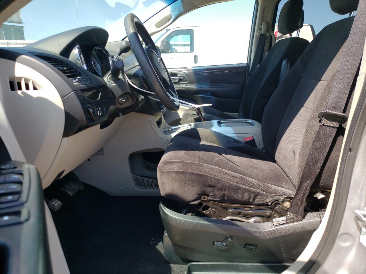 2C4RDGCG3DR637599 2013 Dodge Grand Caravan Sxt