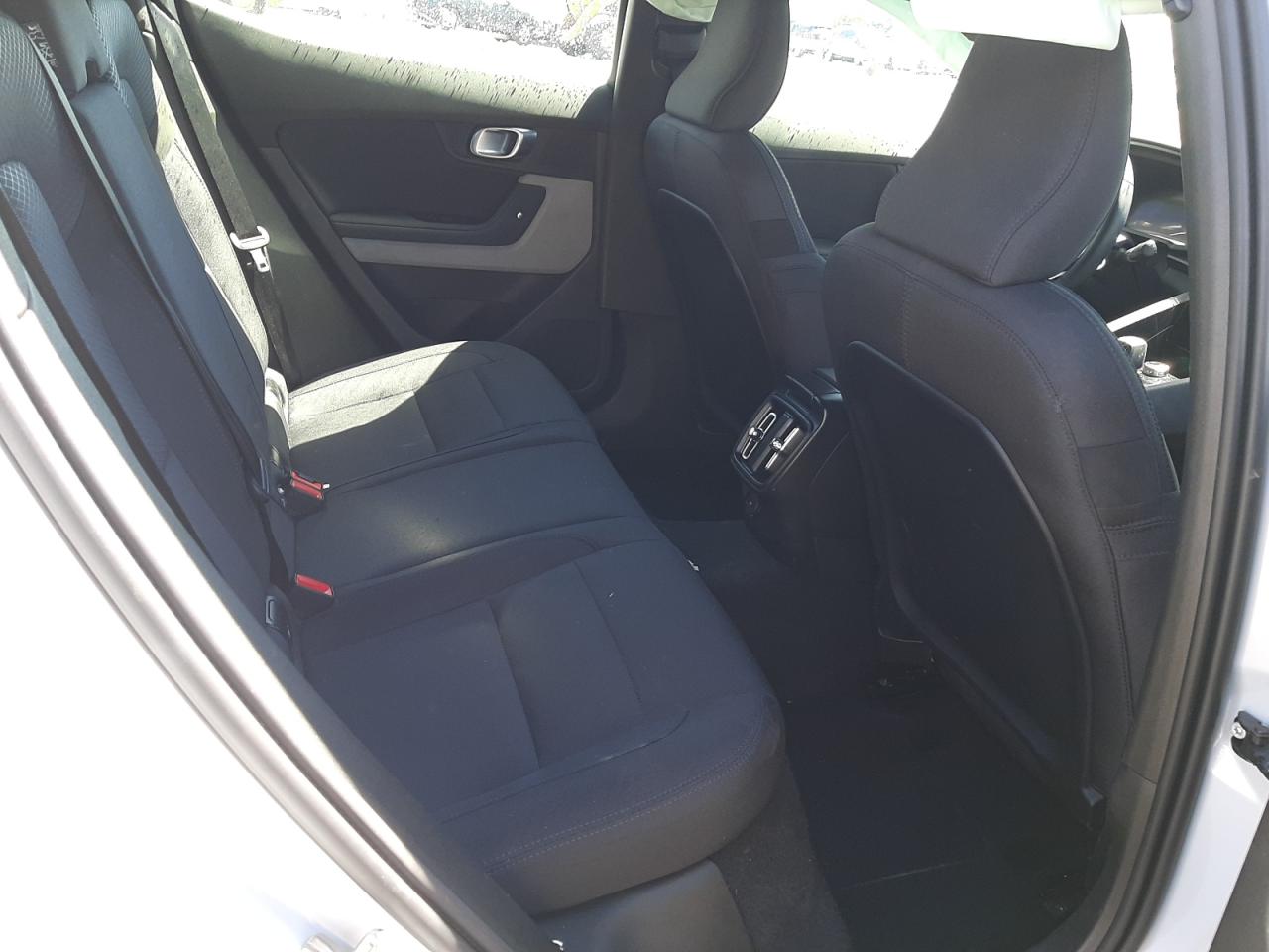 YSMEG3KAXPL145018 2023 Polestar 2