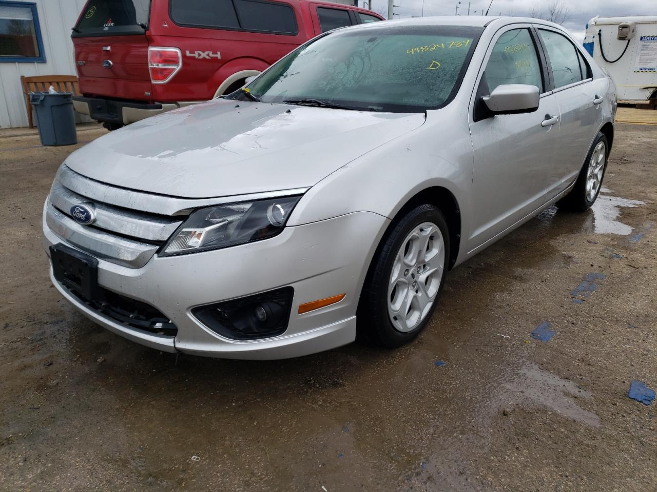 3FAHP0HA4BR243055 2011 Ford Fusion Se