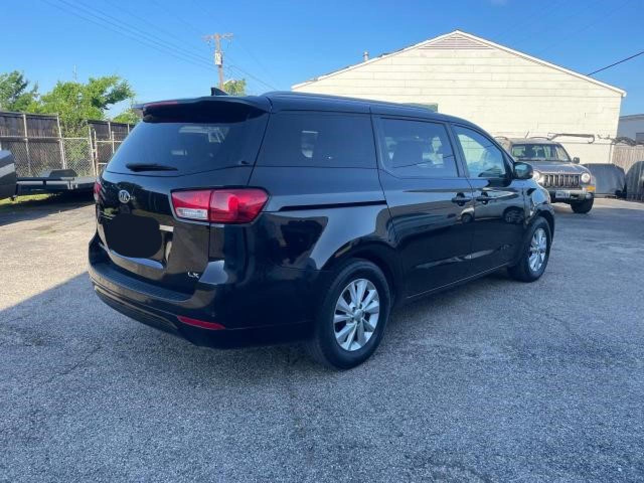 KNDMB5C16F6025455 2015 Kia Sedona Lx