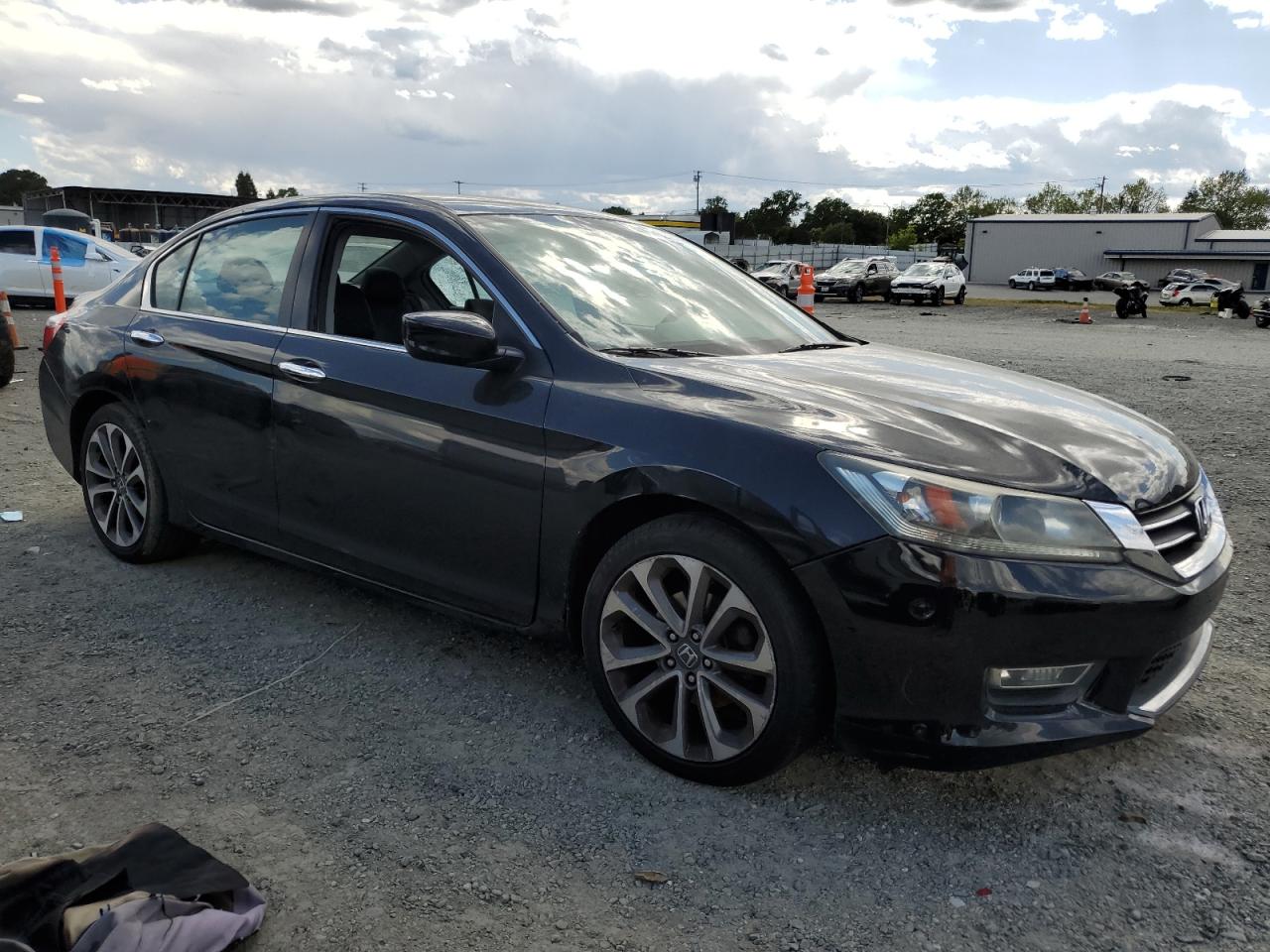 1HGCR2F51DA280692 2013 Honda Accord Sport