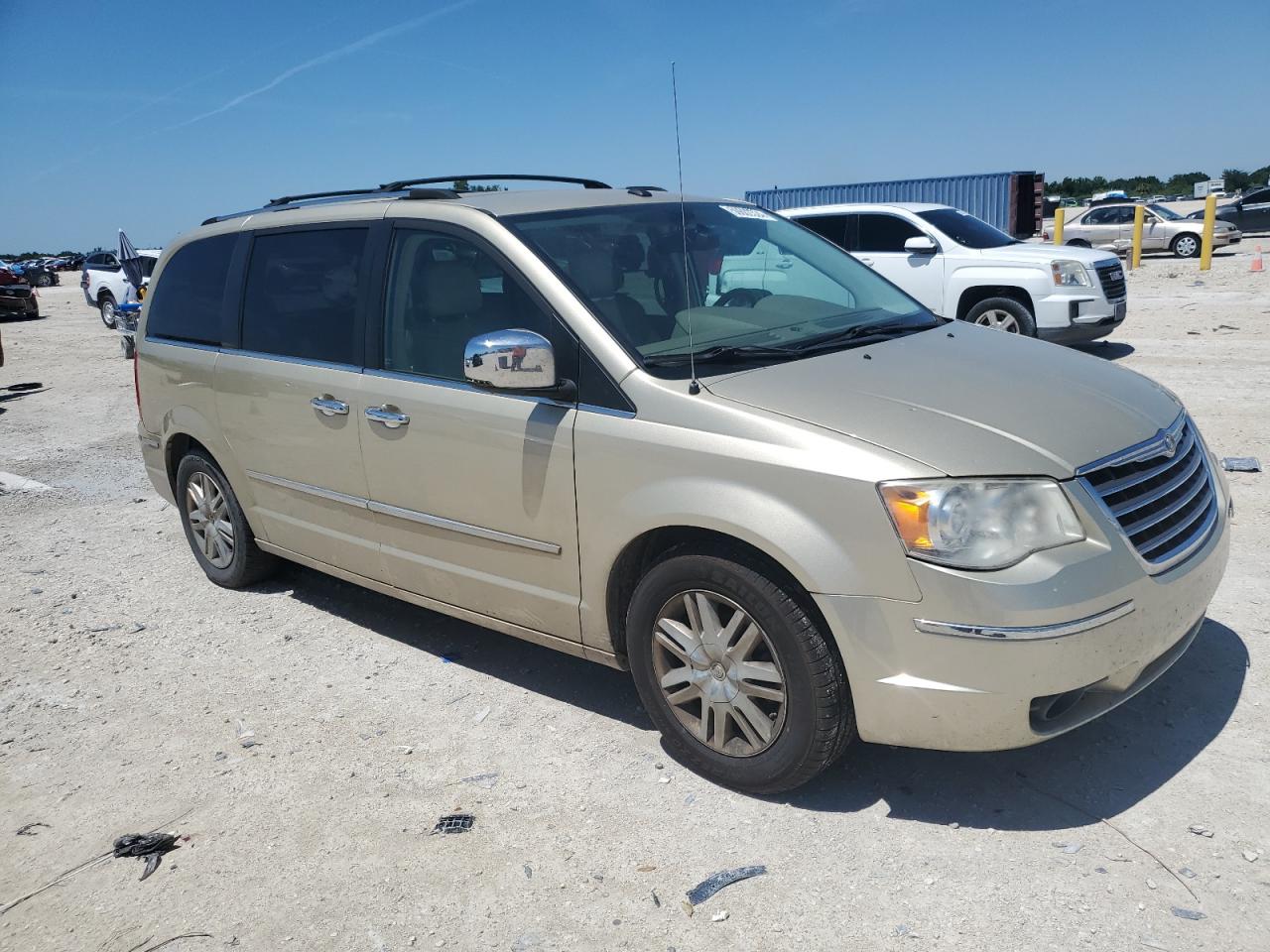 2A4RR7DX9AR366103 2010 Chrysler Town & Country Limited