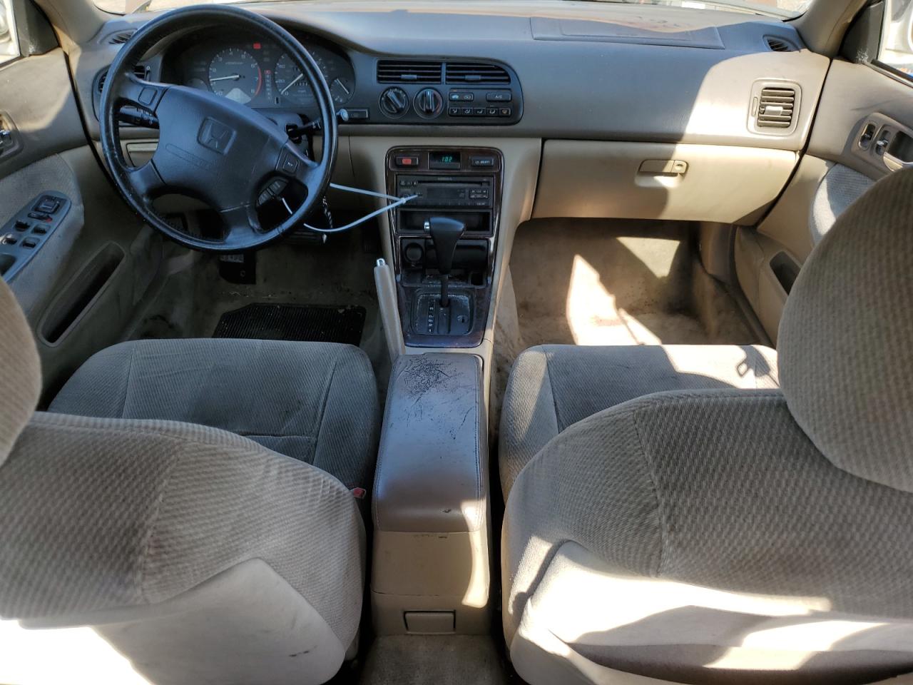 1HGCD5608VA168140 1997 Honda Accord Se