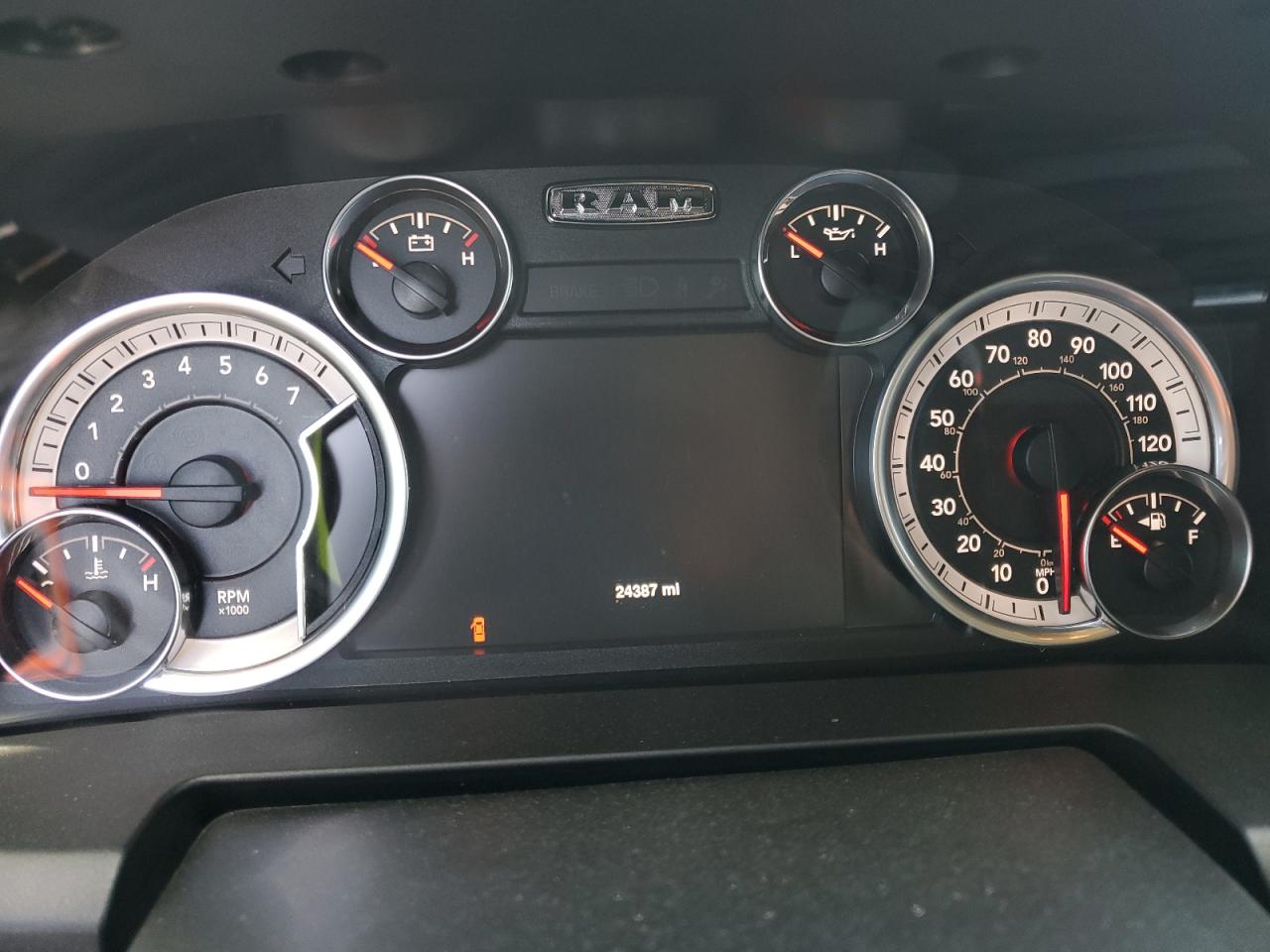 1C6RR6TT1KS711548 2019 Ram 1500 Classic Slt