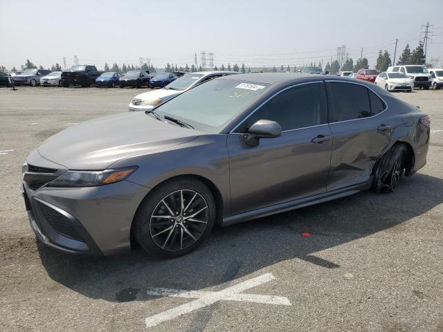 2021 Toyota Camry, SE