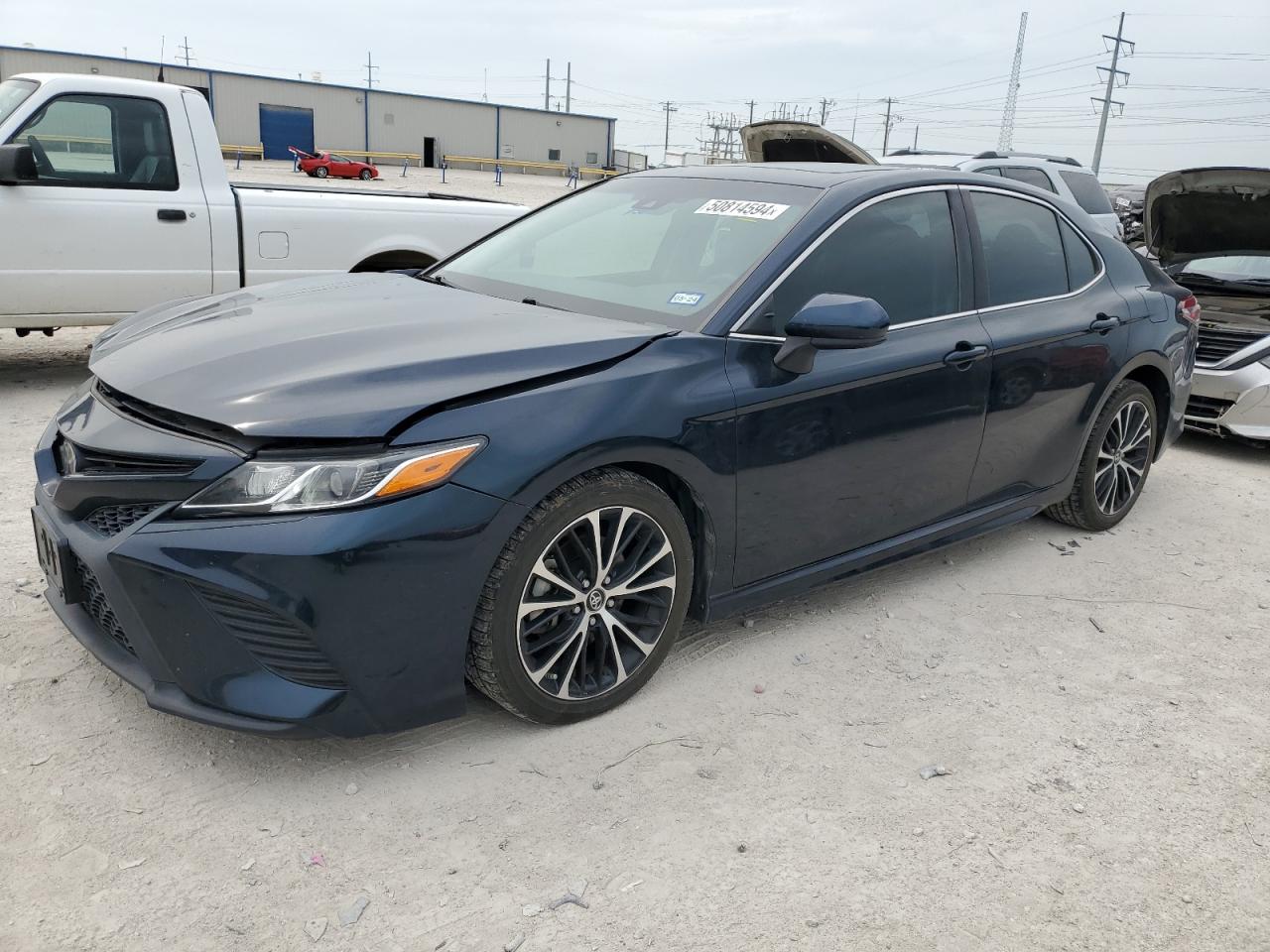 2018 Toyota Camry L vin: 4T1B11HK1JU629399