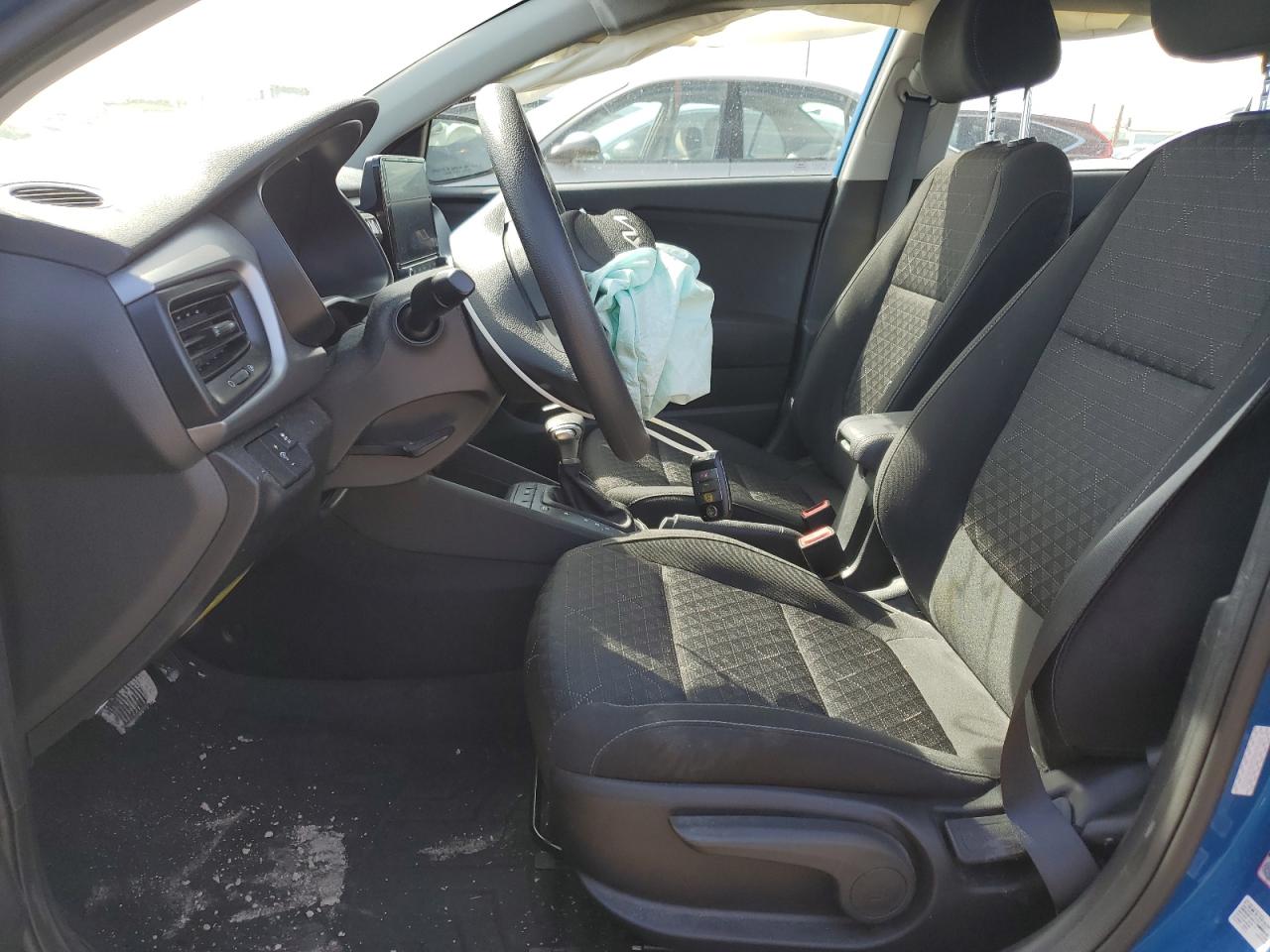 3KPA24AD2NE453932 2022 Kia Rio Lx