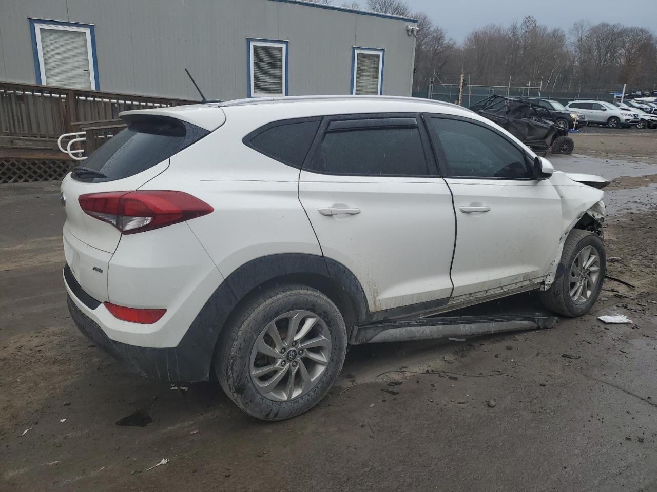 KM8J3CA43HU447615 2017 Hyundai Tucson Limited