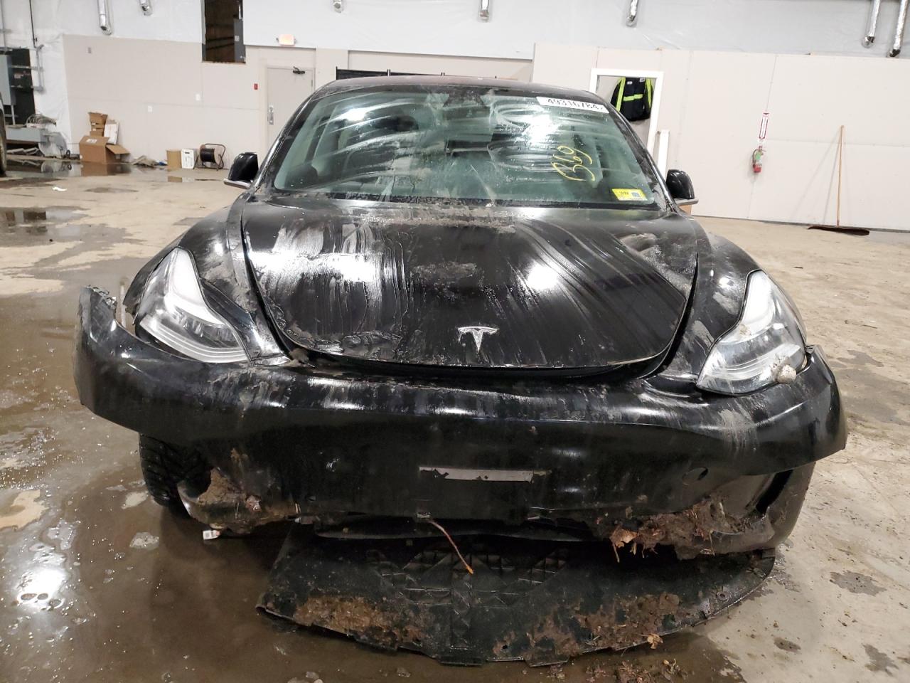 5YJ3E1EB7KF197008 2019 Tesla Model 3