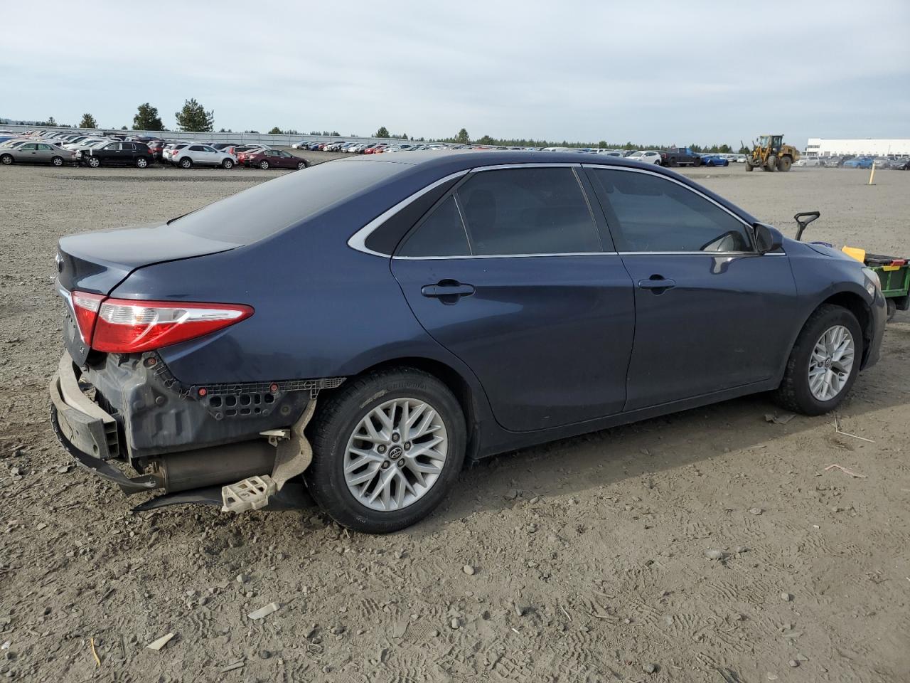 2016 Toyota Camry Le vin: 4T1BF1FK1GU601518