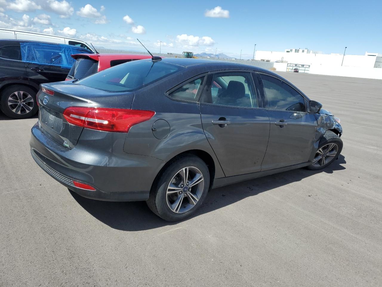 1FADP3FE1JL246630 2018 Ford Focus Se