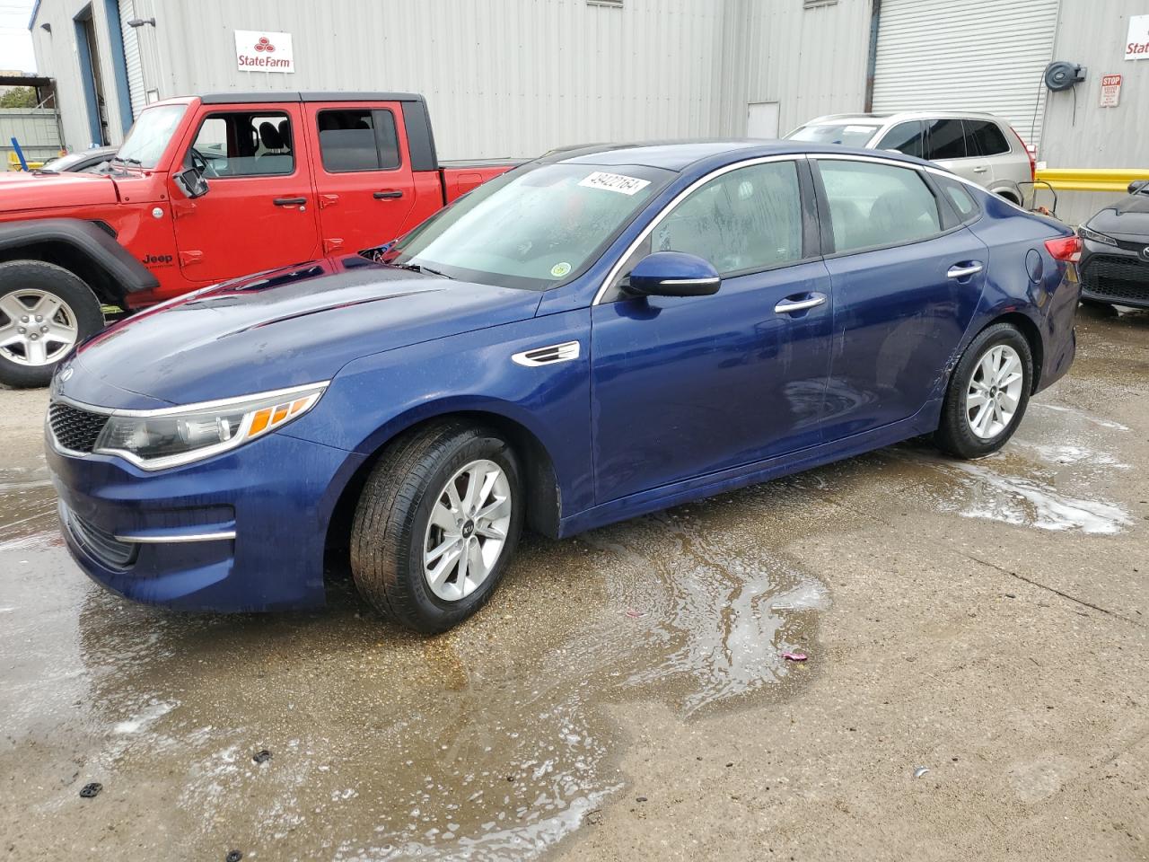 2017 Kia Optima Lx vin: 5XXGT4L35HG177513