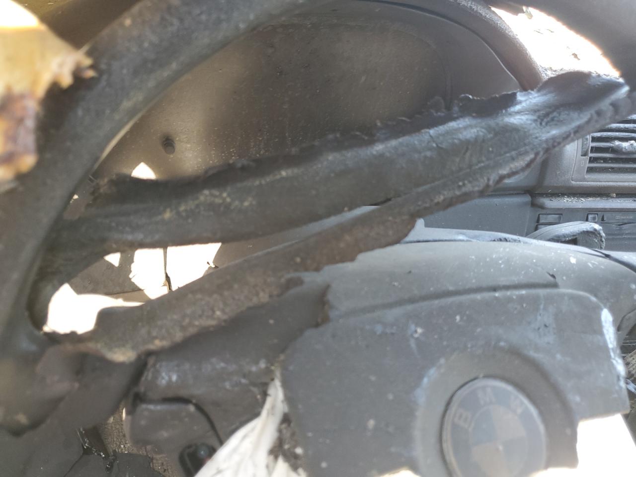 WBADM6345YGU12843 2000 BMW 528 I Automatic