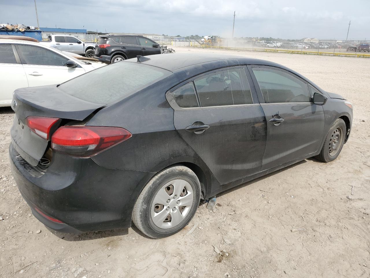 3KPFK4A74HE111466 2017 Kia Forte Lx