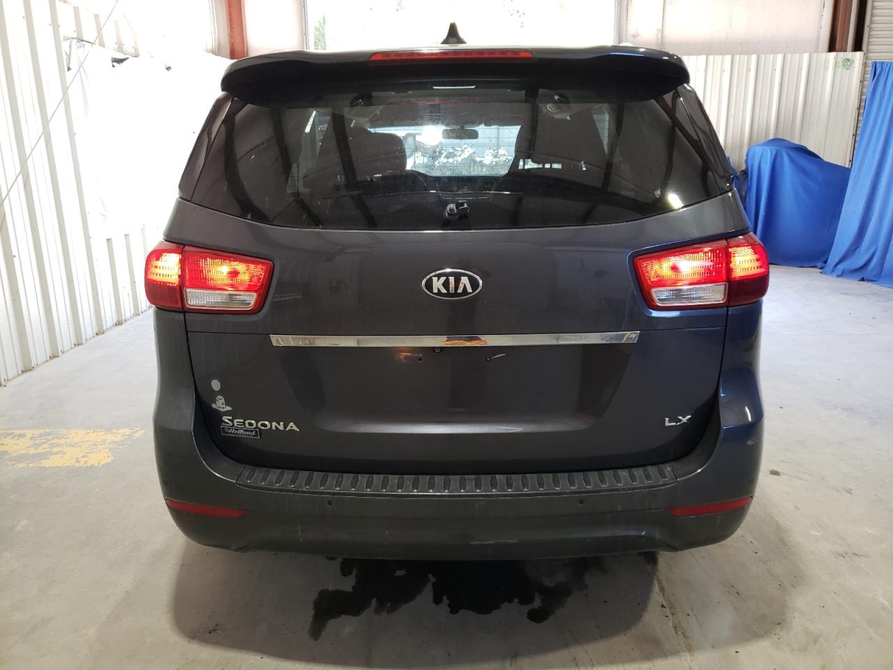 KNDMB5C11G6127697 2016 Kia Sedona Lx