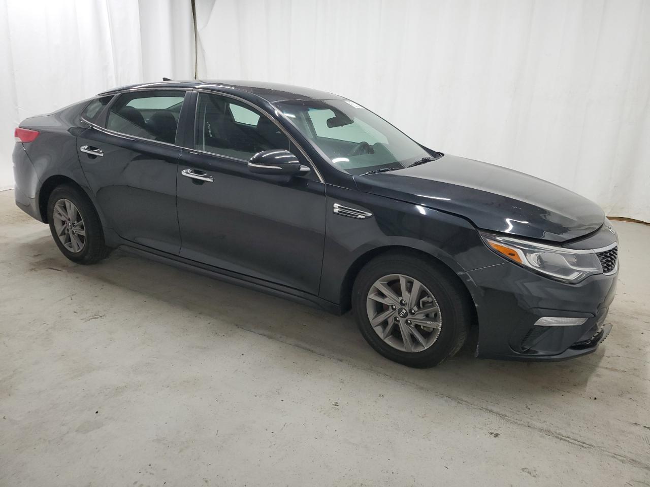 5XXGT4L35LG435165 2020 Kia Optima Lx