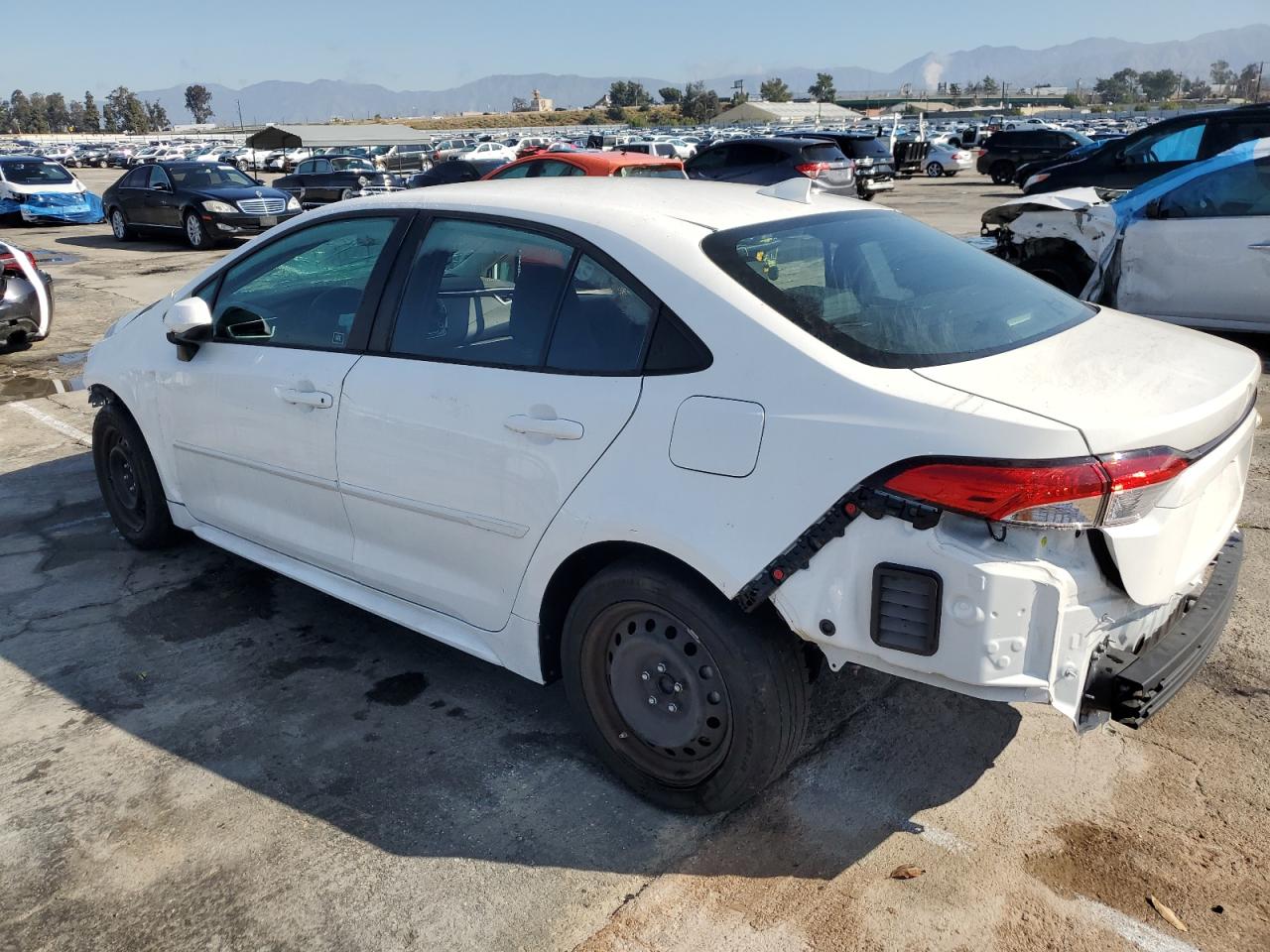 2021 Toyota Corolla Le vin: 5YFEPMAE7MP217172