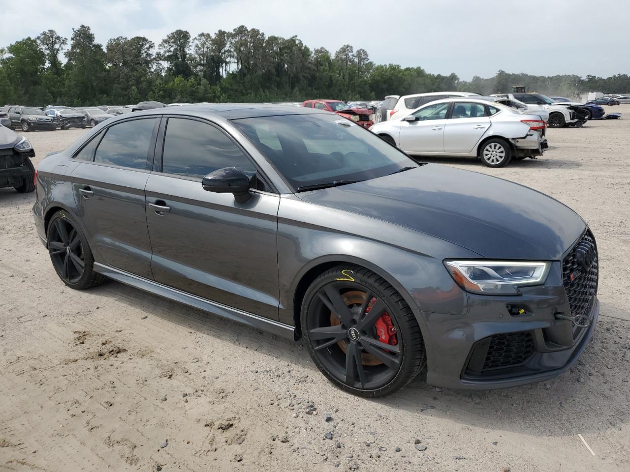 WUABWGFF2KA907375 2019 Audi Rs3