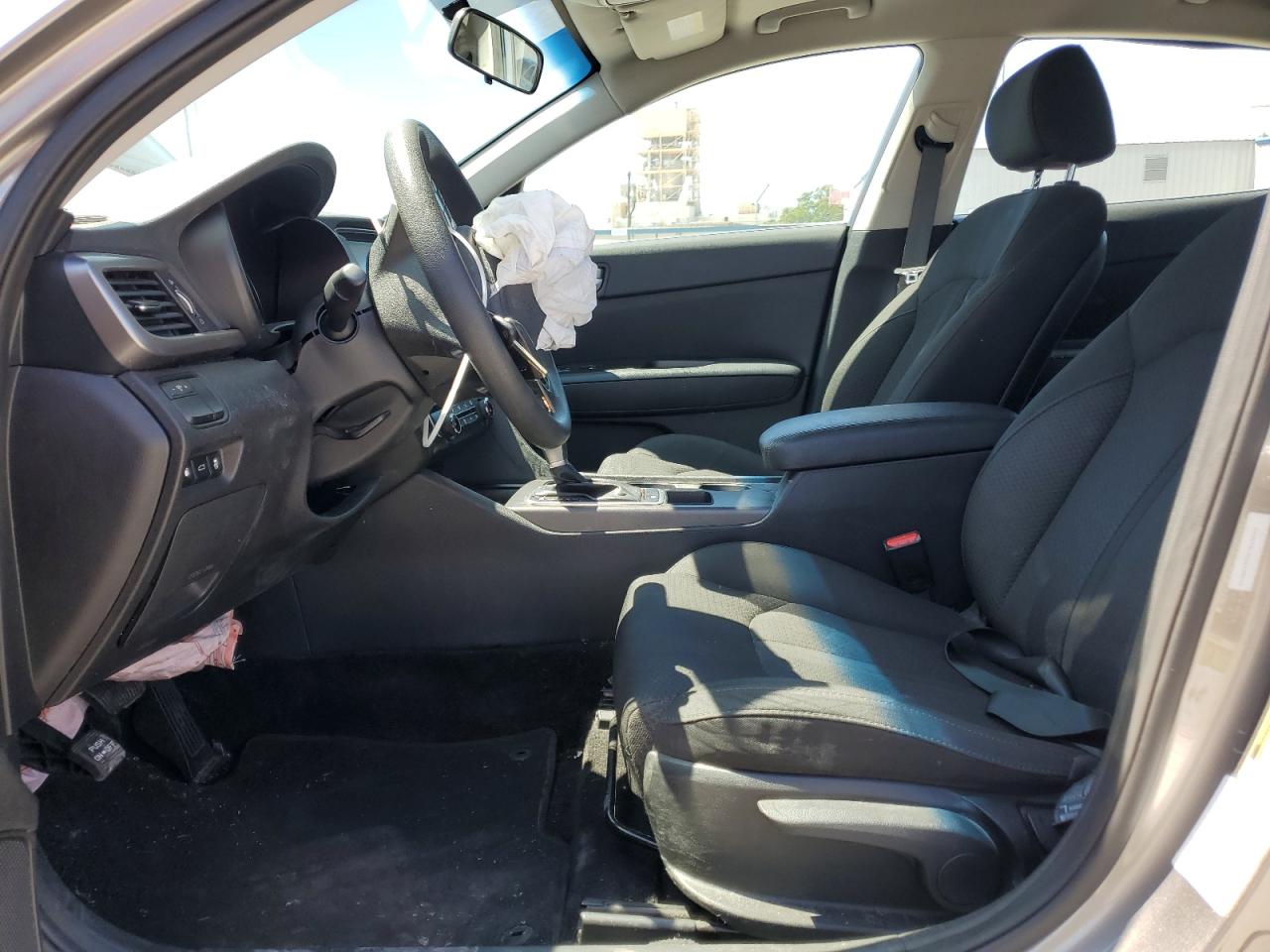 5XXGT4L30JG199070 2018 Kia Optima Lx