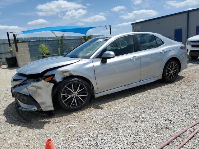 Lot #2461823786 2021 TOYOTA CAMRY SE salvage car