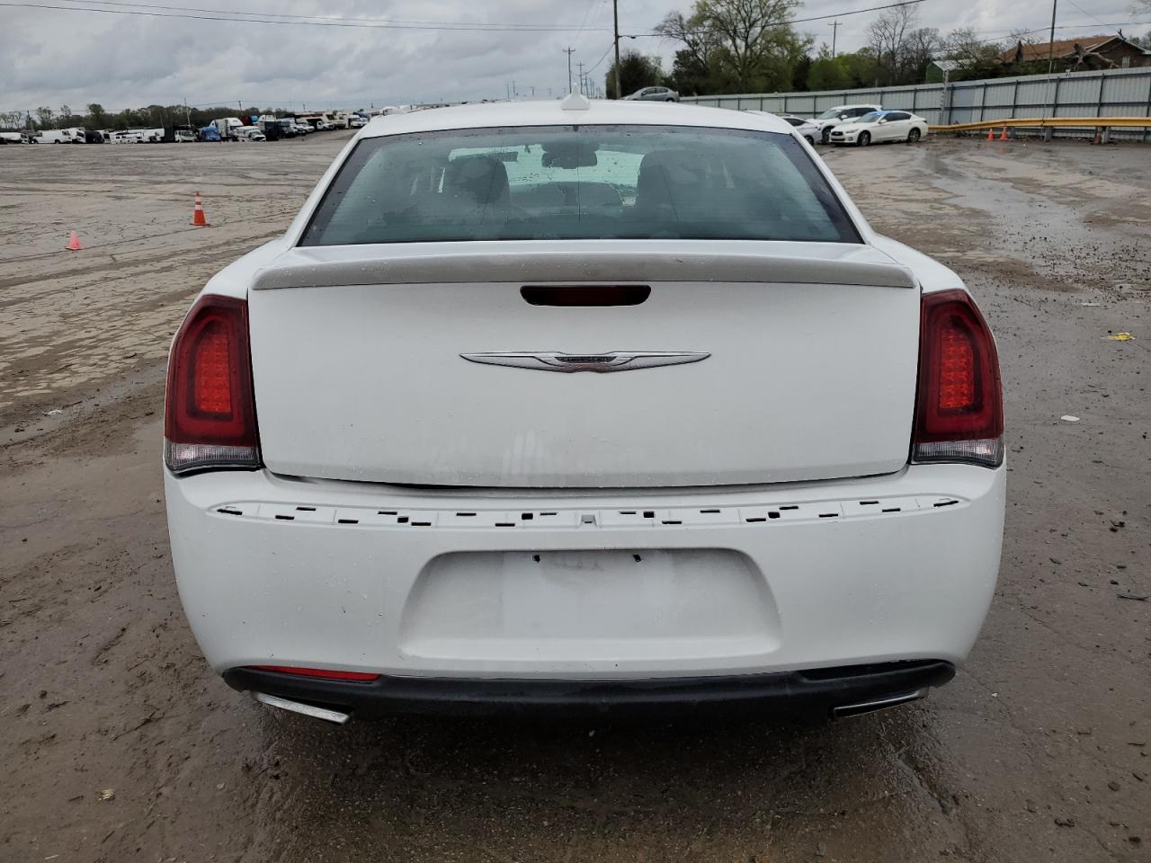 2C3CCARG5JH264956 2018 Chrysler 300 Touring