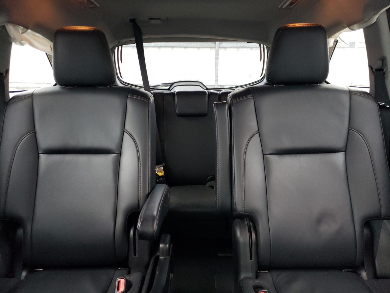 5TDKZRFH9KS558610 2019 Toyota Highlander Se