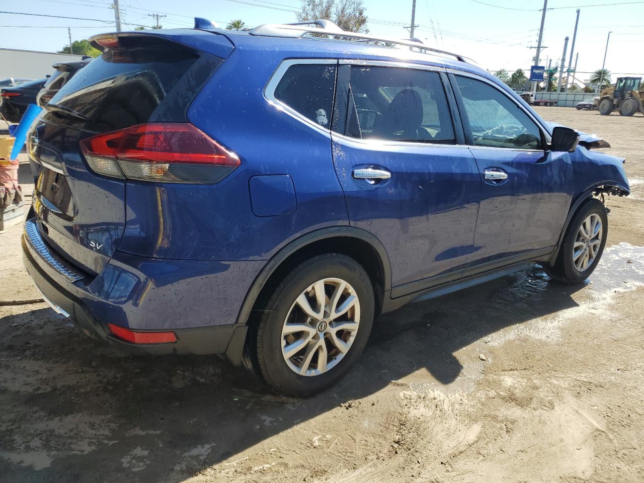 2018 Nissan Rogue S vin: KNMAT2MTXJP597209