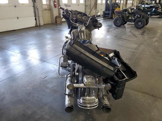 2010 HARLEY-DAVIDSON FLHTCU 1HD1FC416AB637518