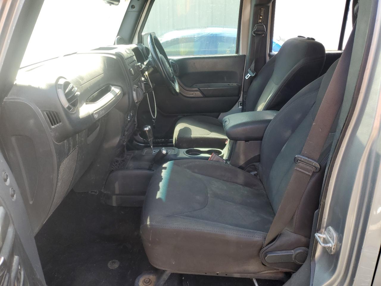 1C4BJWKG2EL107950 2014 Jeep Wrangler Unlimited Sport