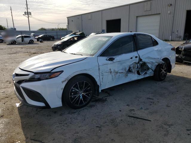 Lot #2471373019 2024 TOYOTA CAMRY SE N salvage car