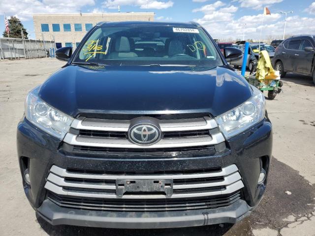 5TDJZRFH0JS557078 | 2018 Toyota highlander se