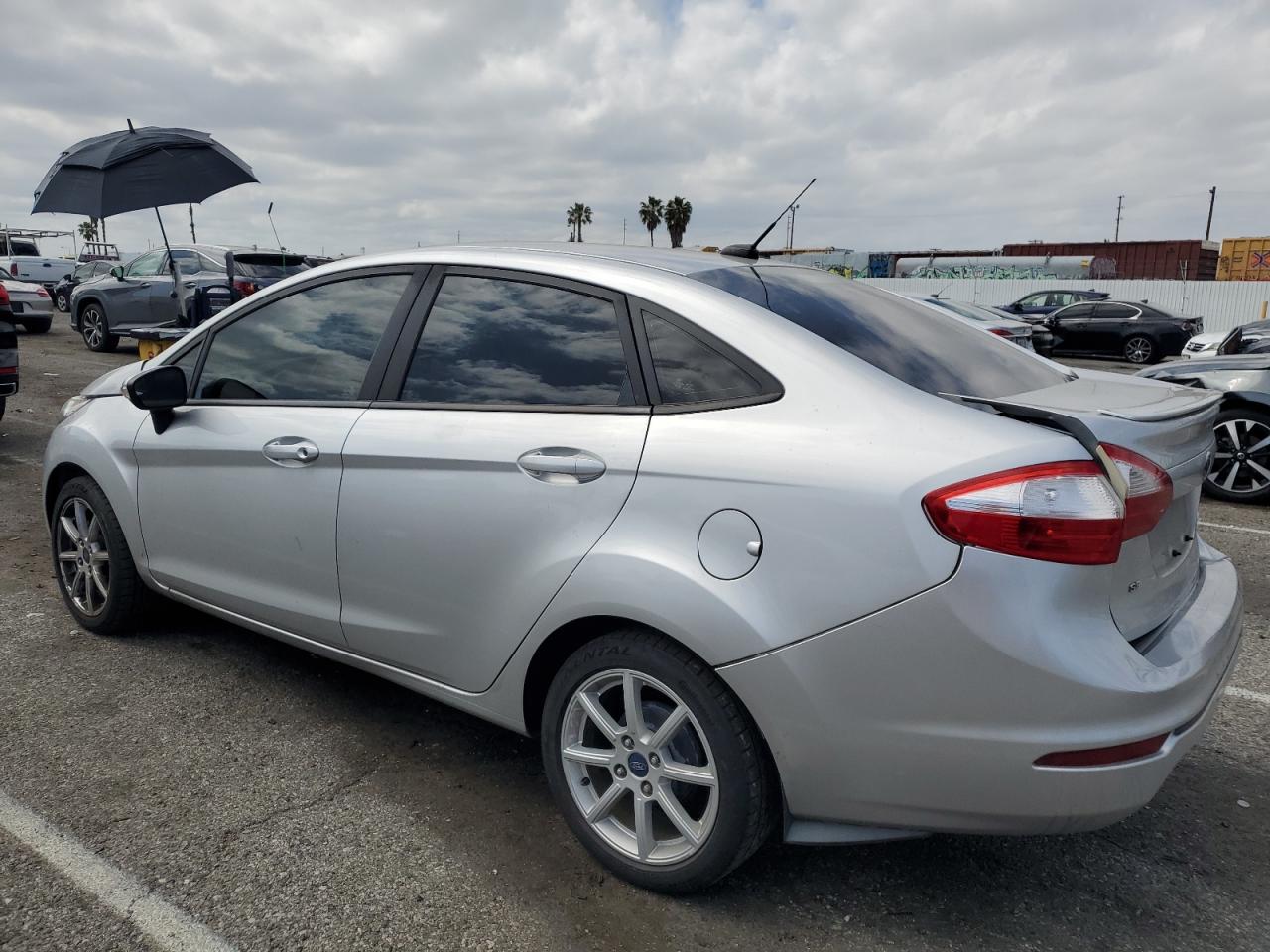 2015 Ford Fiesta Se vin: 3FADP4BJ3FM129677