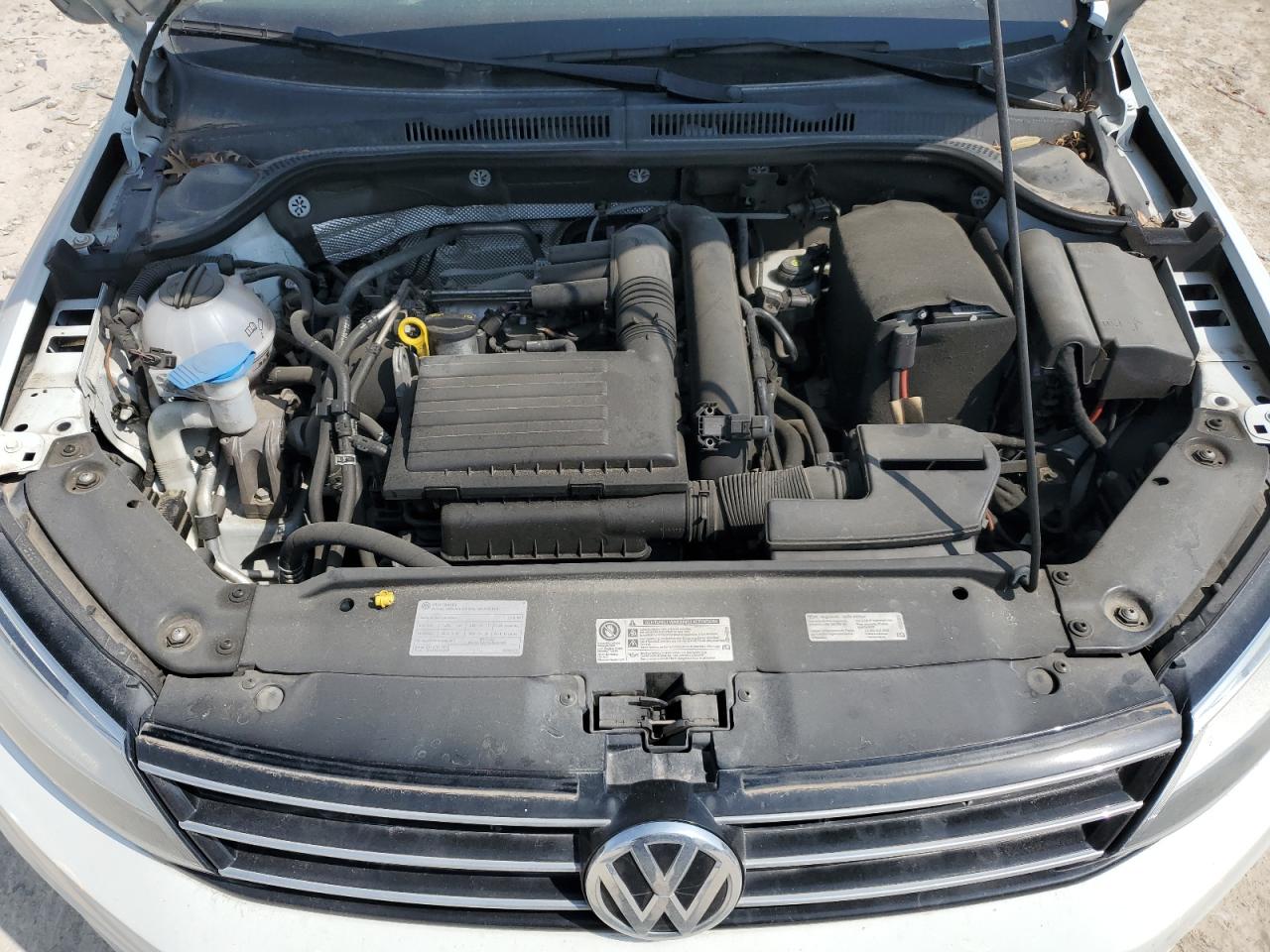 3VWD67AJ1GM262680 2016 Volkswagen Jetta Se