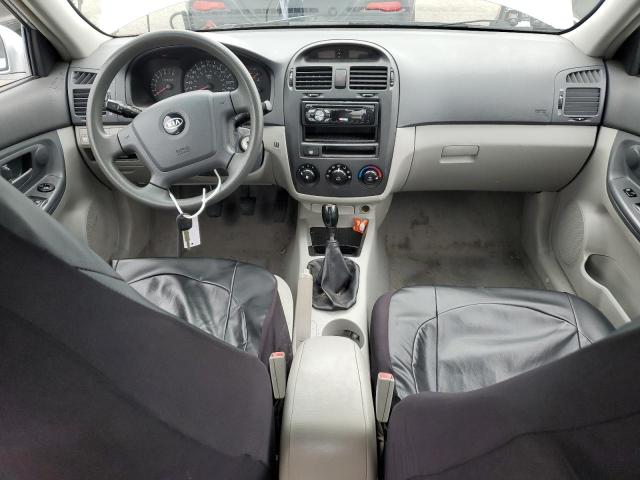 2004 Kia Spectra - Image 8
