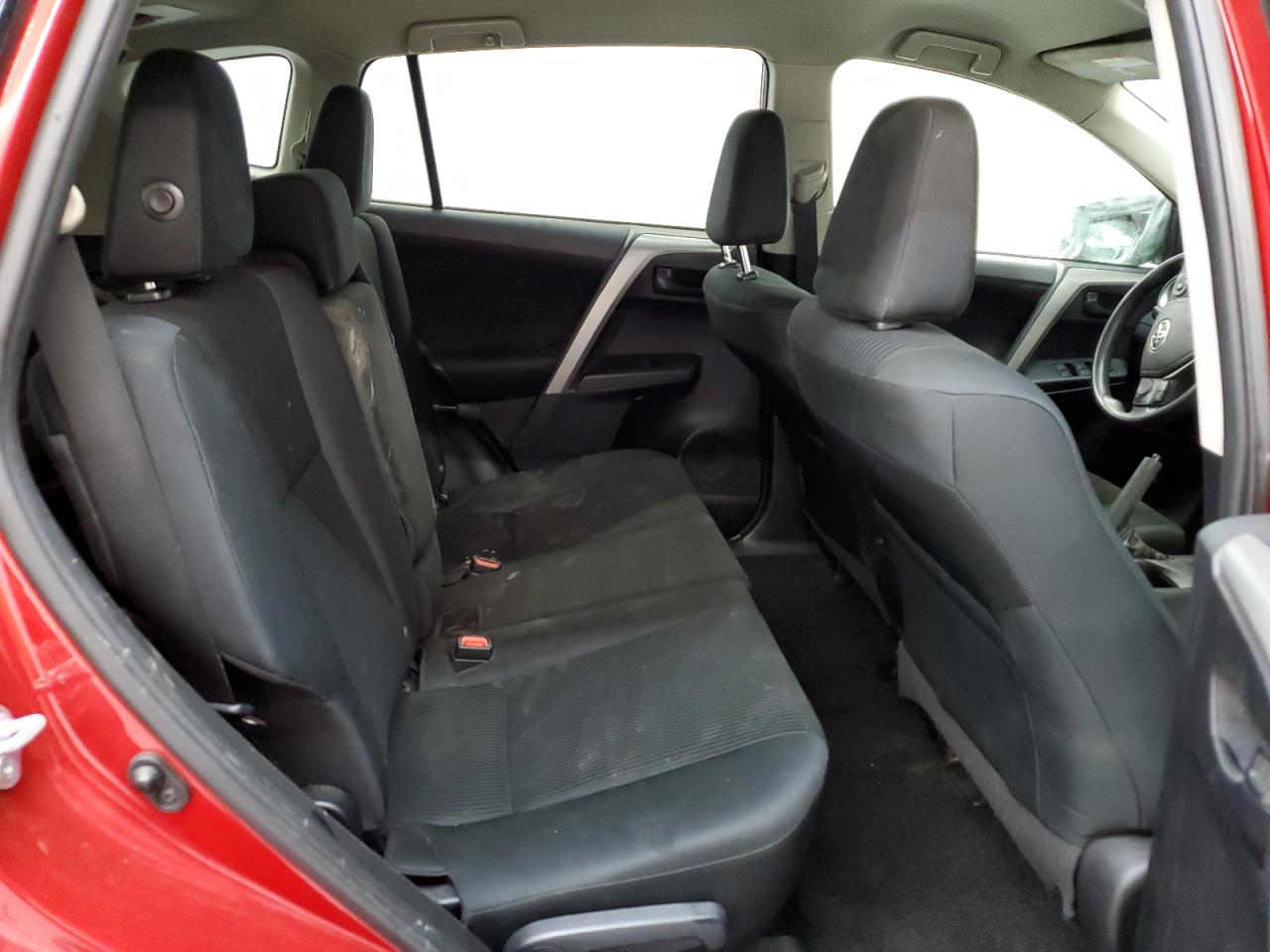 2T3ZFREV0HW398252 2017 Toyota Rav4 Le