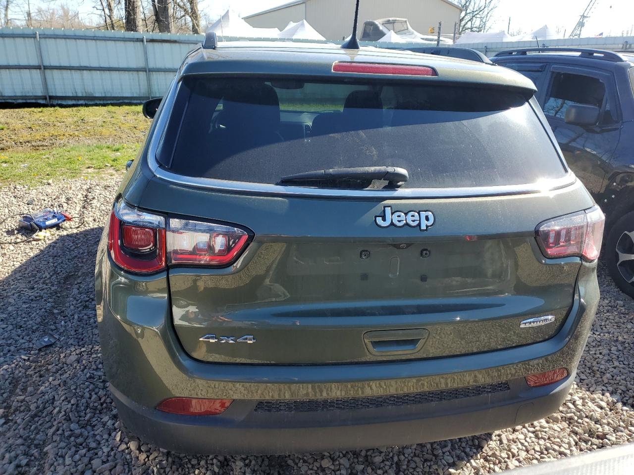 3C4NJDBB0KT813899 2019 Jeep Compass Latitude