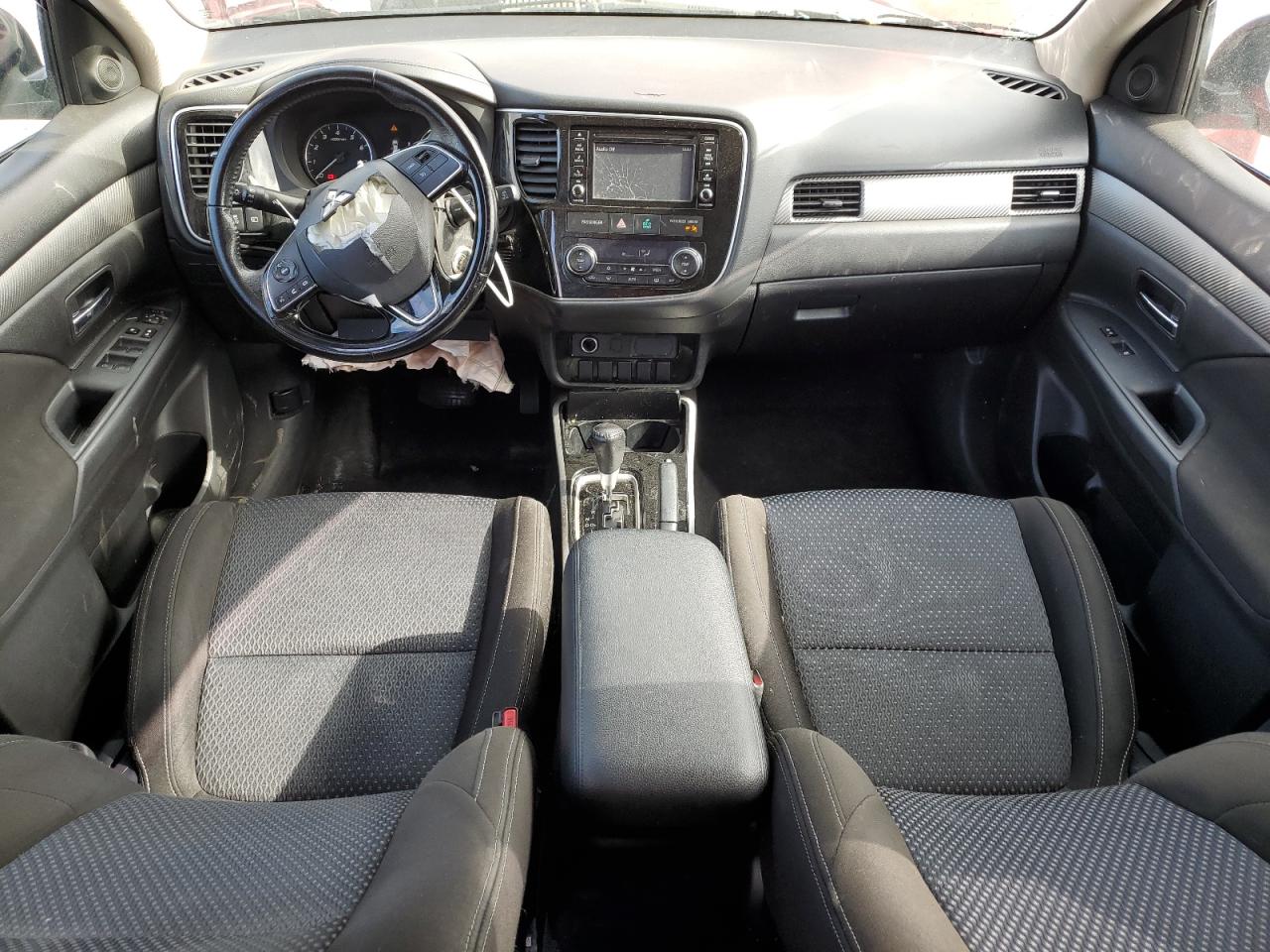 JA4AD2A34HZ009122 2017 Mitsubishi Outlander Es