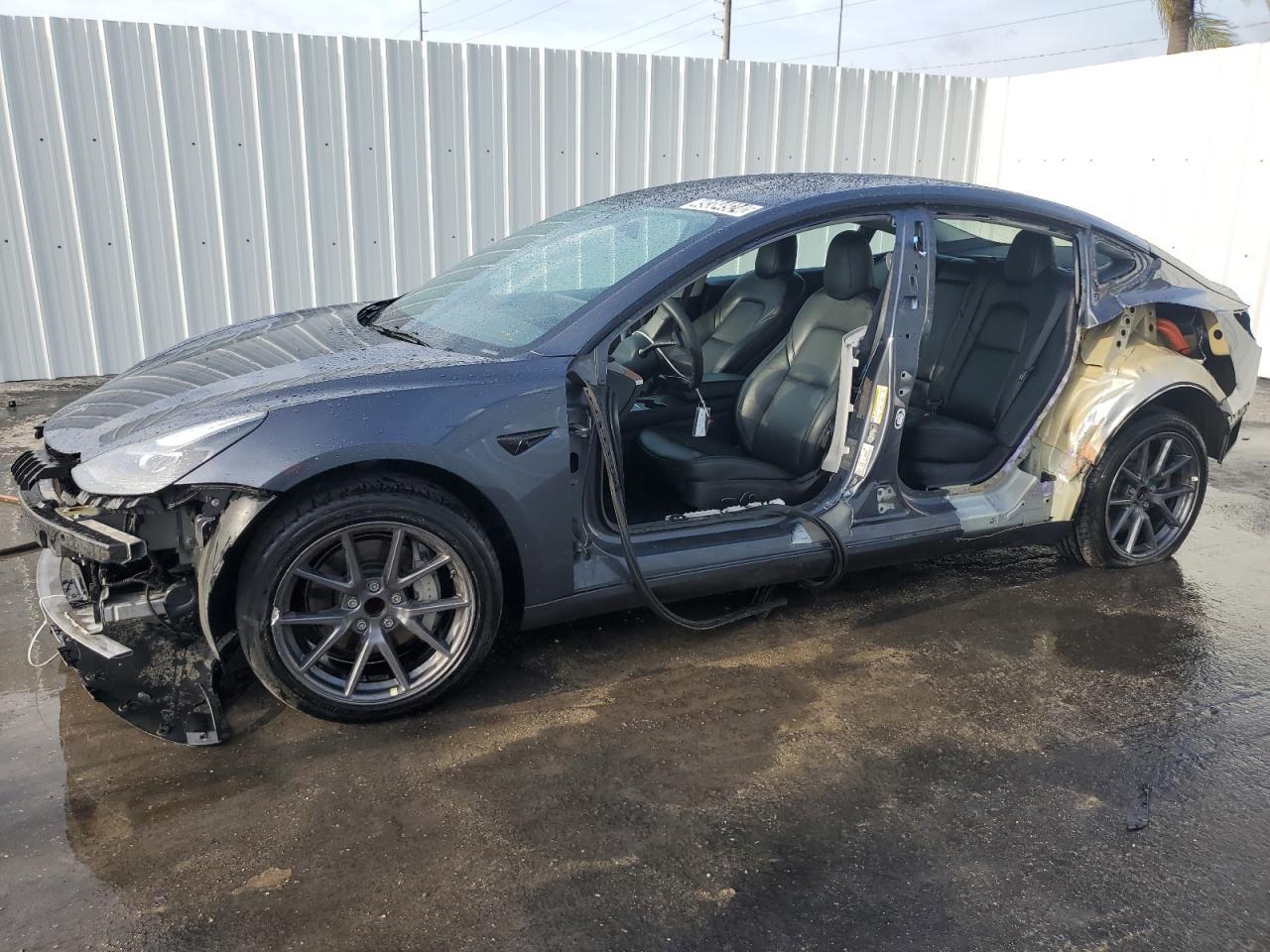 5YJ3E1EA5NF287060 2022 Tesla Model 3