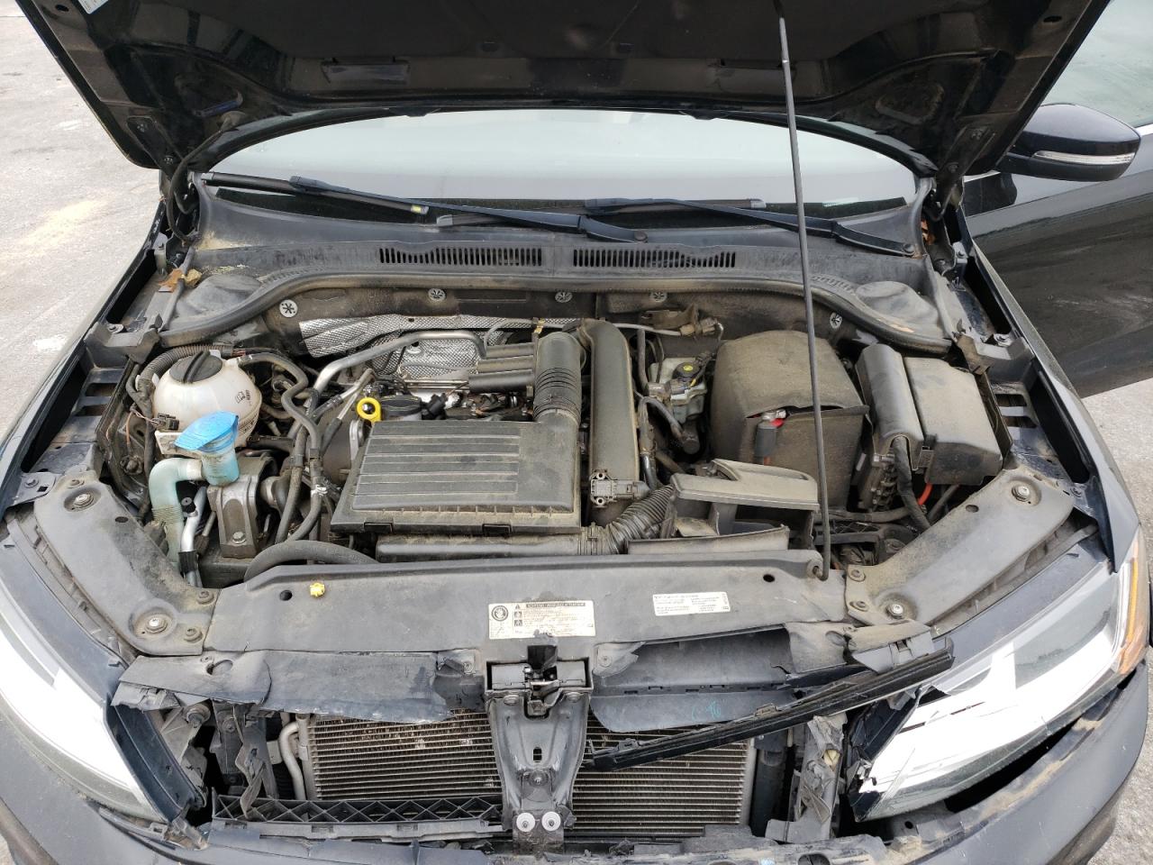 3VWDB7AJ8HM318112 2017 Volkswagen Jetta Se