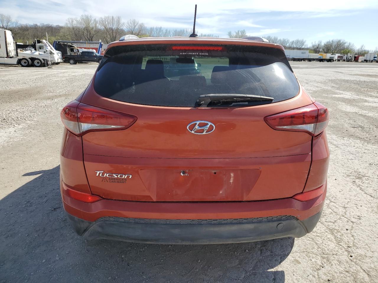 KM8J33A4XGU056461 2016 Hyundai Tucson Limited