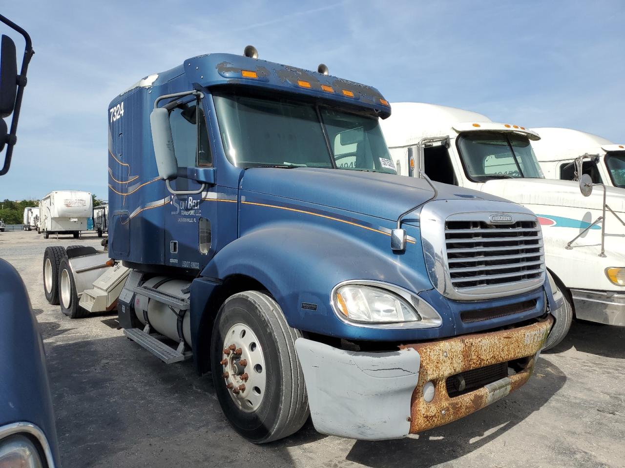 Lot #2460079421 2007 FREIGHTLINER CONVENTION