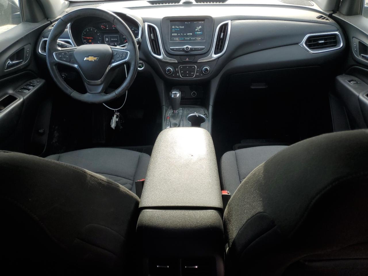 3GNAXJEV7JL105625 2018 Chevrolet Equinox Lt