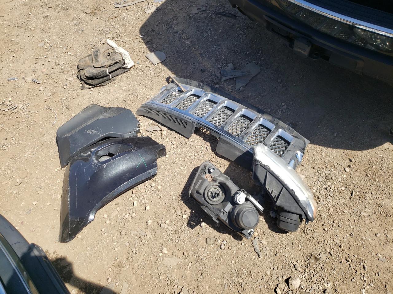 1J4RR6GT3BC703698 2011 Jeep Grand Cherokee Overland