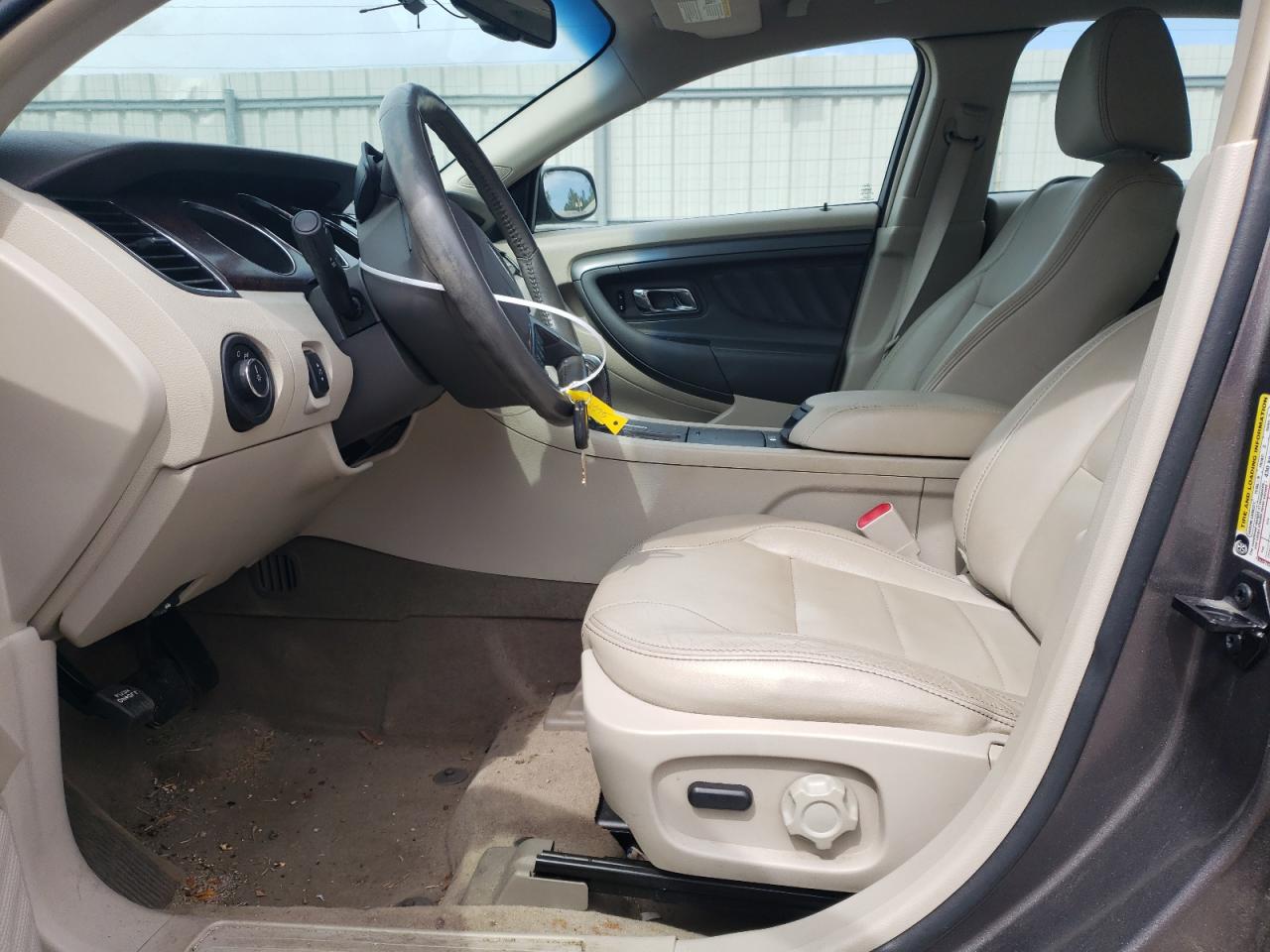 1FAHP2EW8BG161171 2011 Ford Taurus Sel